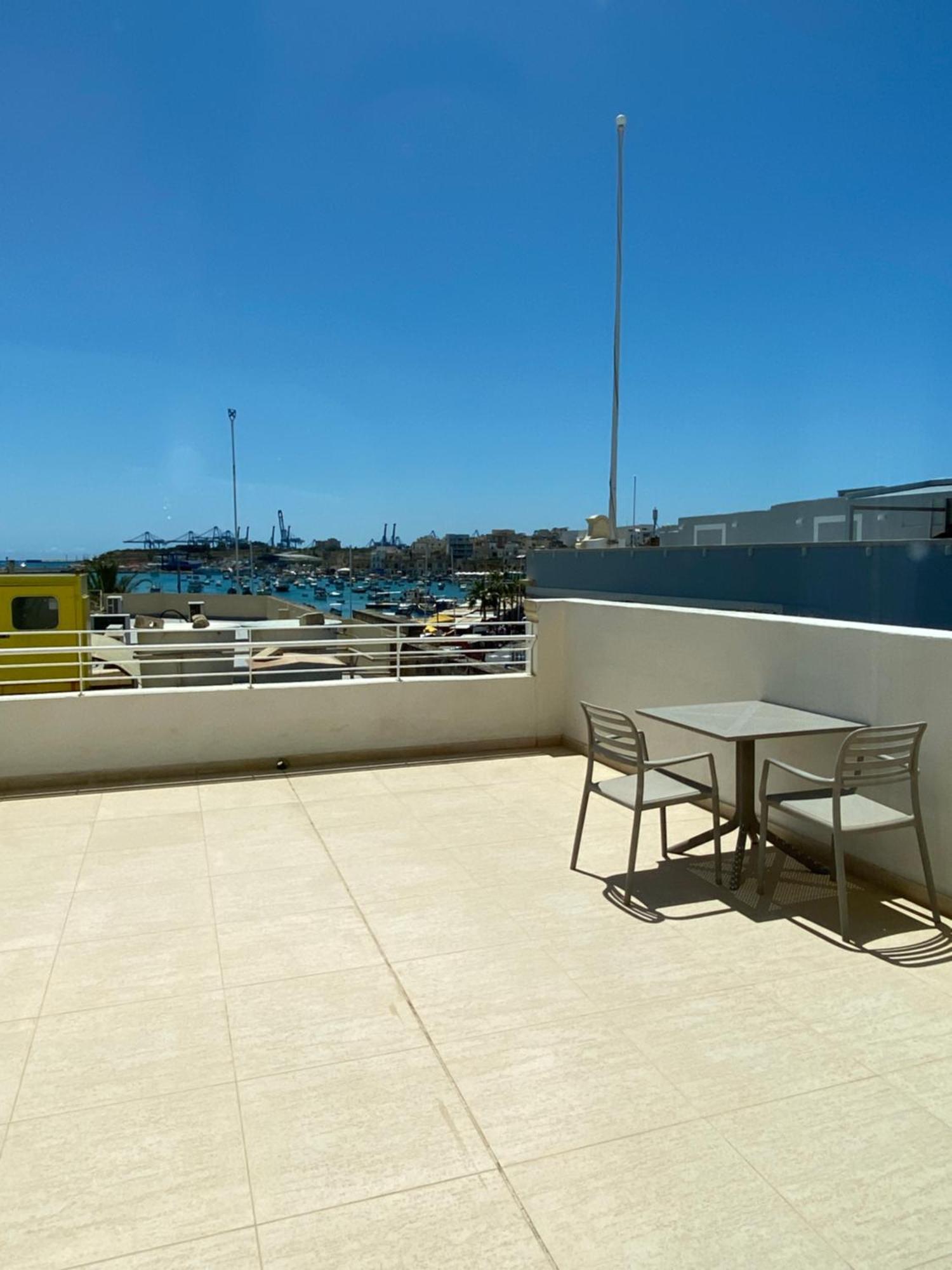 Fisherman'S Cove Guesthouse Marsaxlokk Rum bild